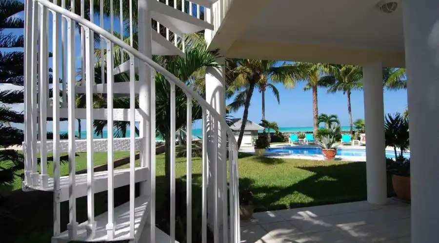 Treasure Cay Drive,Treasure Cay,Abaco,Bahamas,4 Bedrooms Bedrooms,5 BathroomsBathrooms,Residential,Hayes House,Treasure Cay Drive,235053