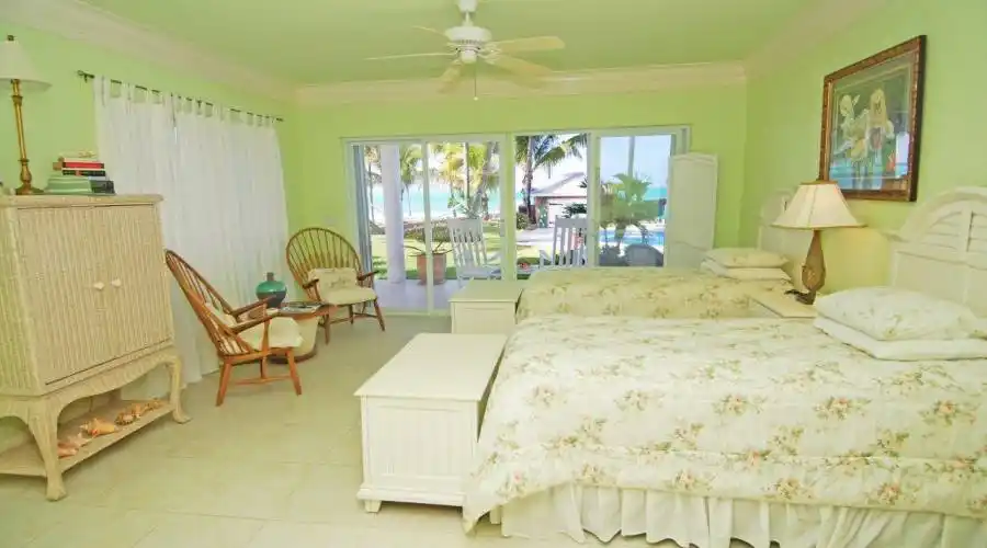 Treasure Cay Drive,Treasure Cay,Abaco,Bahamas,4 Bedrooms Bedrooms,5 BathroomsBathrooms,Residential,Hayes House,Treasure Cay Drive,235053