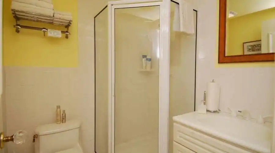 Treasure Cay Drive,Treasure Cay,Abaco,Bahamas,4 Bedrooms Bedrooms,5 BathroomsBathrooms,Residential,Hayes House,Treasure Cay Drive,235053