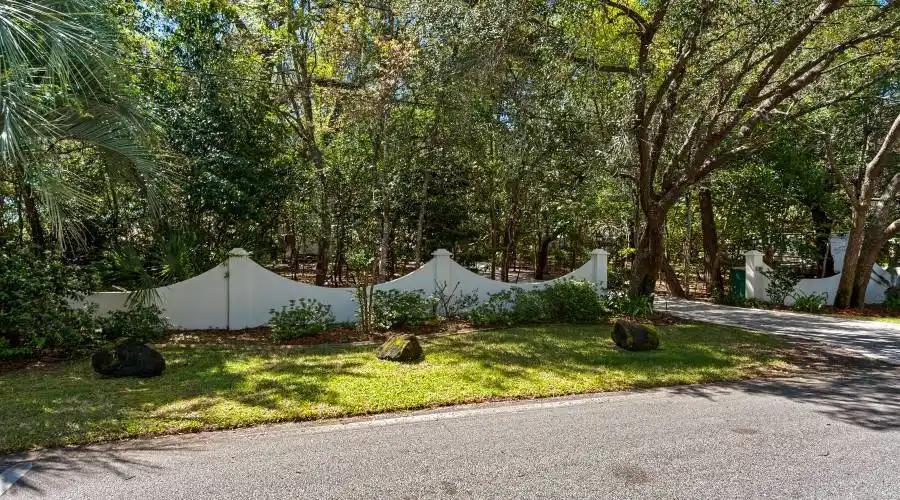 69 Poquito Rd,Shalimar,Florida 32569,United States,4 Bedrooms Bedrooms,12 Rooms Rooms,5 BathroomsBathrooms,Waterfront,Poquito,235071