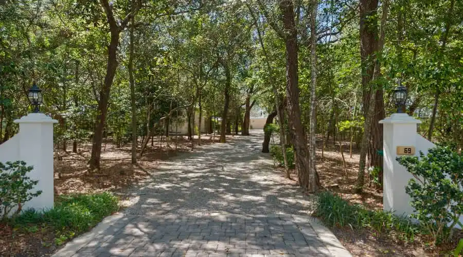 69 Poquito Rd,Shalimar,Florida 32569,United States,4 Bedrooms Bedrooms,12 Rooms Rooms,5 BathroomsBathrooms,Waterfront,Poquito,235071