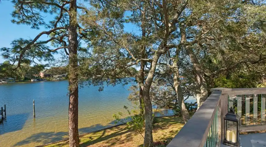 69 Poquito Rd,Shalimar,Florida 32569,United States,4 Bedrooms Bedrooms,12 Rooms Rooms,5 BathroomsBathrooms,Waterfront,Poquito,235071