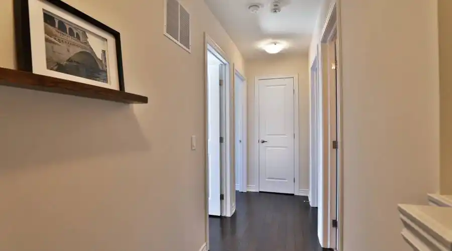 2363 Natasha Circle,Oakville,Canada,3 Bedrooms Bedrooms,8 Rooms Rooms,1 BathroomBathrooms,Residential,Natasha,235553