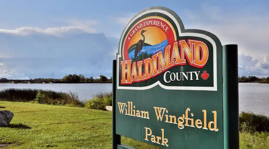 33 Greens Line,DUNNVILLE,Canada,5 Bedrooms Bedrooms,9 Rooms Rooms,5 BathroomsBathrooms,Residential,Greens,235554