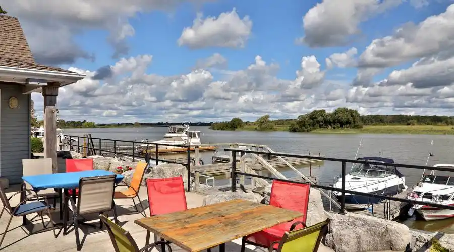 33 Greens Line,DUNNVILLE,Canada,5 Bedrooms Bedrooms,9 Rooms Rooms,5 BathroomsBathrooms,Residential,Greens,235554