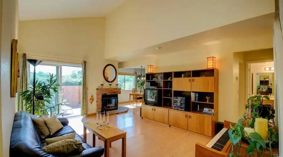 2 Pinewood Lane,Novato,California 94947,United States,3 Bedrooms Bedrooms,2 BathroomsBathrooms,Condo,Pinewood Lane,236238