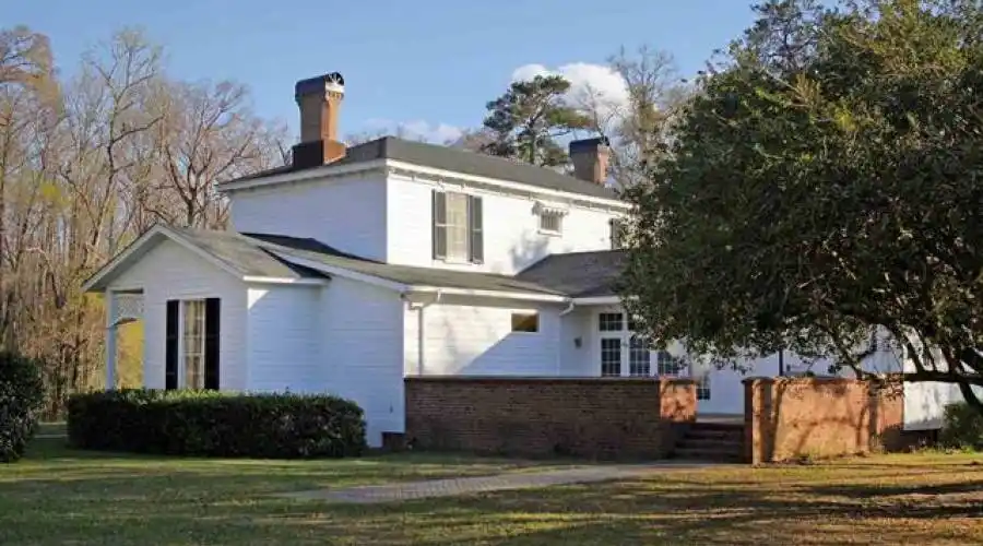 1 Holly Grove Rd,Georgetown,South Carolina 29440,United States,4 Bedrooms Bedrooms,3 BathroomsBathrooms,Residential,Holly Grove Rd,236242