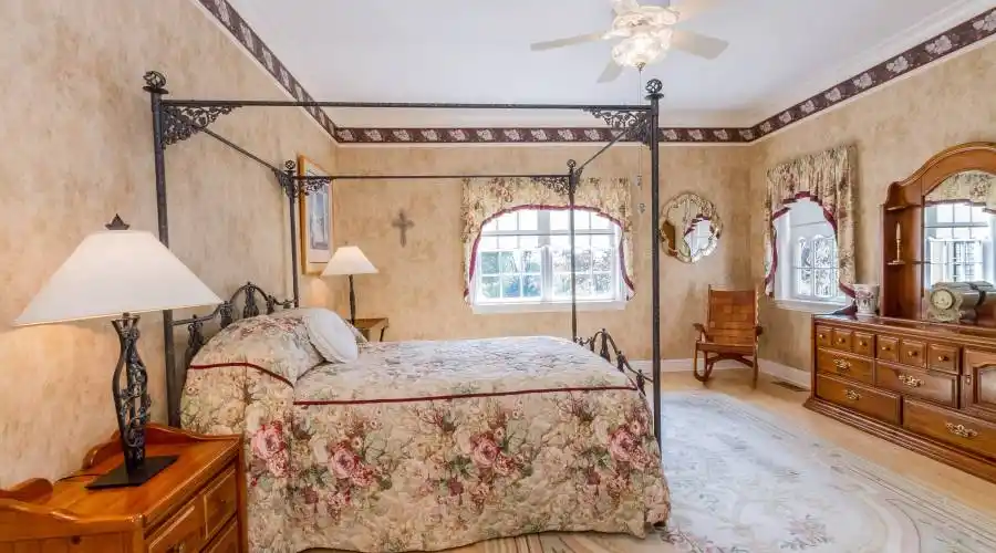 199 Hickory Ridge,Amsterdam,New York 12010,United States,4 Bedrooms Bedrooms,3 BathroomsBathrooms,Residential,Hickory Ridge,236249