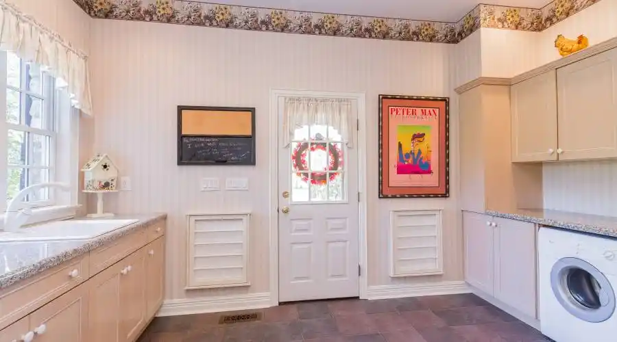 199 Hickory Ridge,Amsterdam,New York 12010,United States,4 Bedrooms Bedrooms,3 BathroomsBathrooms,Residential,Hickory Ridge,236249