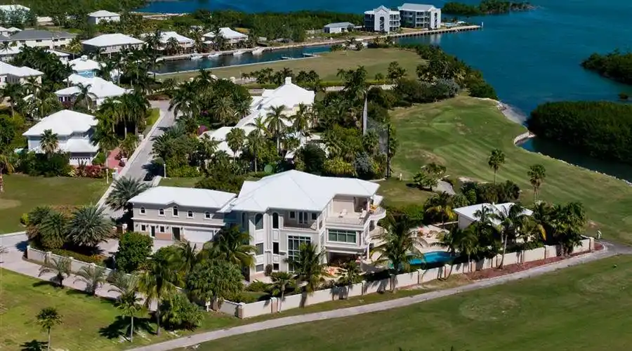 Brittania,Grand Cayman,KY1-1201,Cayman Islands,6 Bedrooms Bedrooms,8.5 BathroomsBathrooms,Residential,Brittania,236253