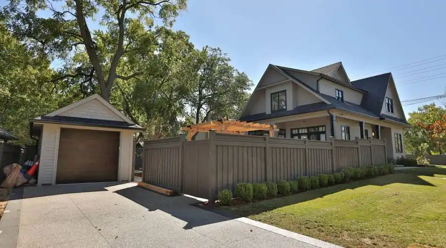 360 Sheddon Avenue,Oakville,L6J 3P2,Canada,3 Bedrooms Bedrooms,13 Rooms Rooms,3 BathroomsBathrooms,Residential,Sheddon,238468