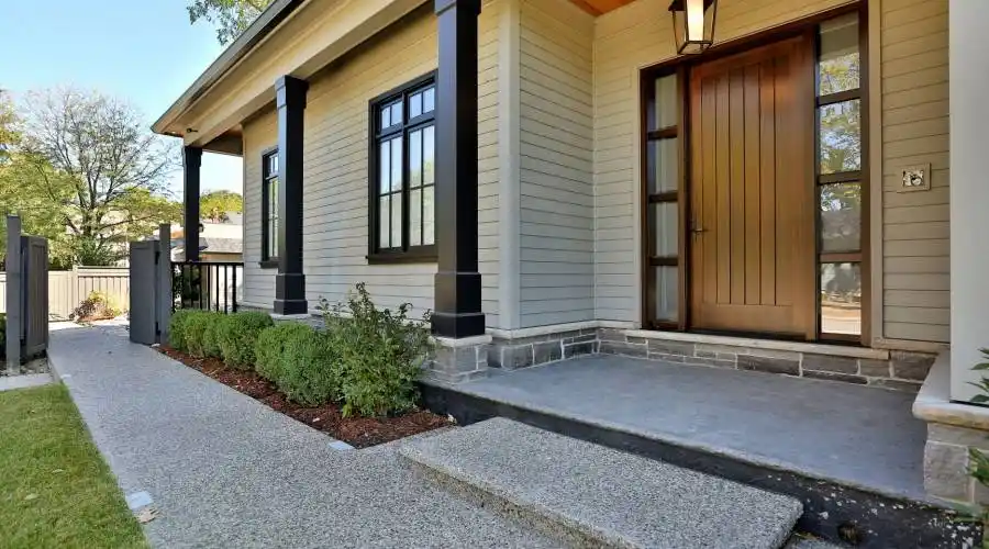 360 Sheddon Avenue,Oakville,L6J 3P2,Canada,3 Bedrooms Bedrooms,13 Rooms Rooms,3 BathroomsBathrooms,Residential,Sheddon,238468