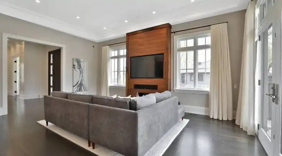 360 Sheddon Avenue,Oakville,L6J 3P2,Canada,3 Bedrooms Bedrooms,13 Rooms Rooms,3 BathroomsBathrooms,Residential,Sheddon,238468