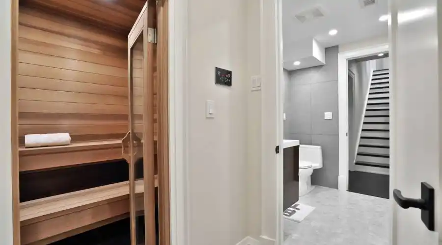 360 Sheddon Avenue,Oakville,L6J 3P2,Canada,3 Bedrooms Bedrooms,13 Rooms Rooms,3 BathroomsBathrooms,Residential,Sheddon,238468