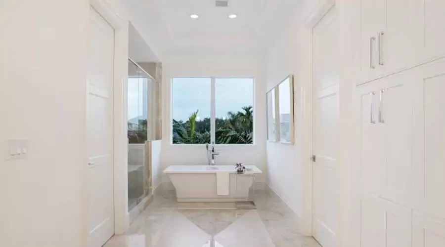 1229 Thatch Palm Drive,Boca Raton,Florida 33432,United States,5 Bedrooms Bedrooms,6 BathroomsBathrooms,Residential,Thatch Palm Drive,240735