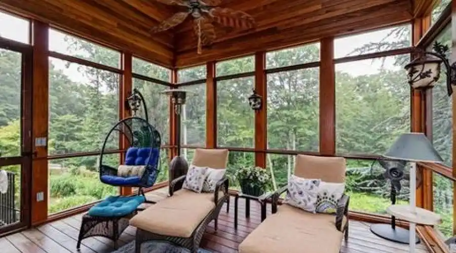 16 WILDLIFE RUN,BOONTON TOWNSHIP,New Jersey 07005,United States,6 Bedrooms Bedrooms,30 Rooms Rooms,11 BathroomsBathrooms,Residential,WILDLIFE RUN,243357