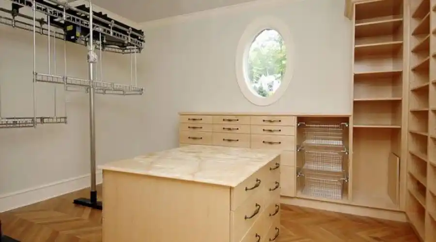 16 WILDLIFE RUN,BOONTON TOWNSHIP,New Jersey 07005,United States,6 Bedrooms Bedrooms,30 Rooms Rooms,11 BathroomsBathrooms,Residential,WILDLIFE RUN,243357