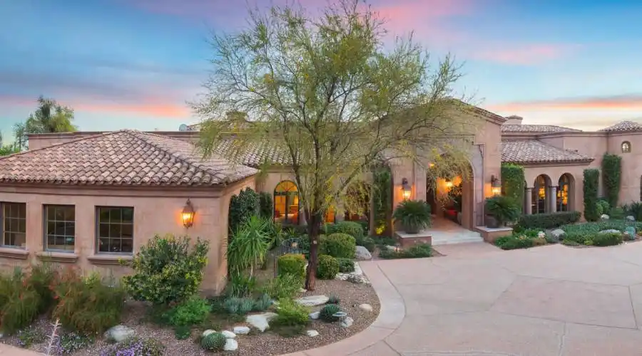 7406 N Secret Canyon Drive,Tucson,Arizona 85718,United States,4 Bedrooms Bedrooms,4 BathroomsBathrooms,Residential,N Secret Canyon Drive,246132