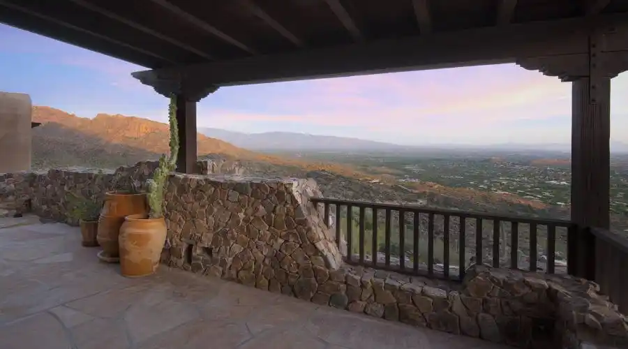 6799 N Rattlesnake Canyon Road,Tucson,Arizona 85750,United States,5 Bedrooms Bedrooms,7 BathroomsBathrooms,Residential,N Rattlesnake Canyon Road,246133