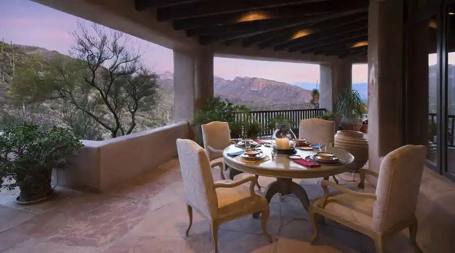 6799 N Rattlesnake Canyon Road,Tucson,Arizona 85750,United States,5 Bedrooms Bedrooms,7 BathroomsBathrooms,Residential,N Rattlesnake Canyon Road,246133