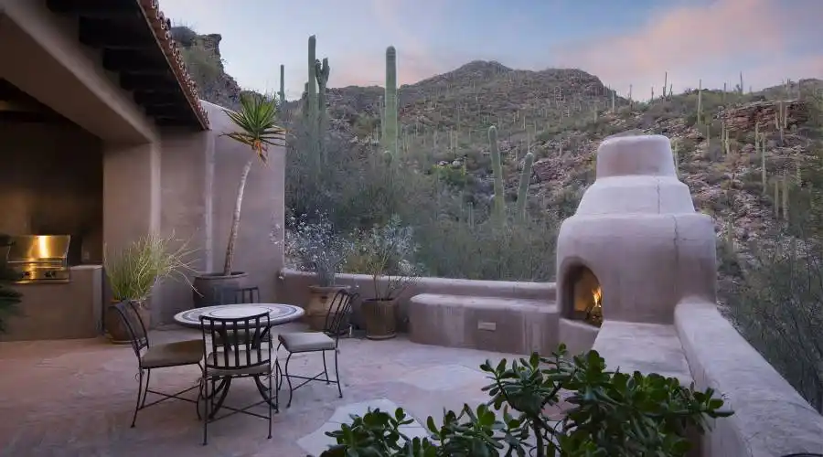 6799 N Rattlesnake Canyon Road,Tucson,Arizona 85750,United States,5 Bedrooms Bedrooms,7 BathroomsBathrooms,Residential,N Rattlesnake Canyon Road,246133