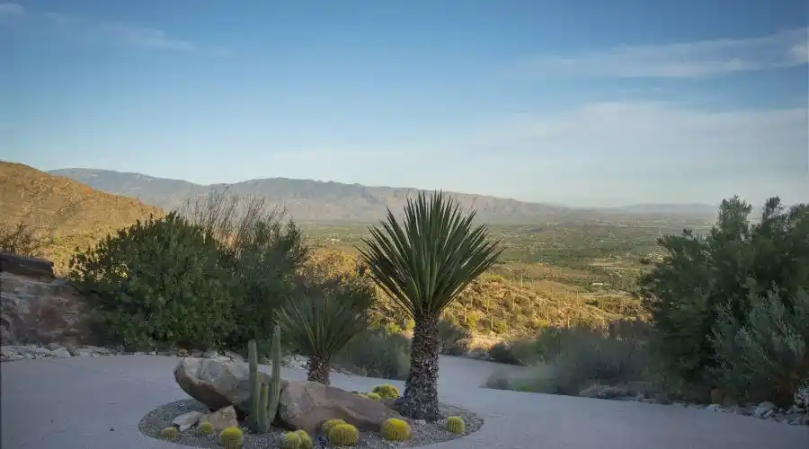 6799 N Rattlesnake Canyon Road,Tucson,Arizona 85750,United States,5 Bedrooms Bedrooms,7 BathroomsBathrooms,Residential,N Rattlesnake Canyon Road,246133