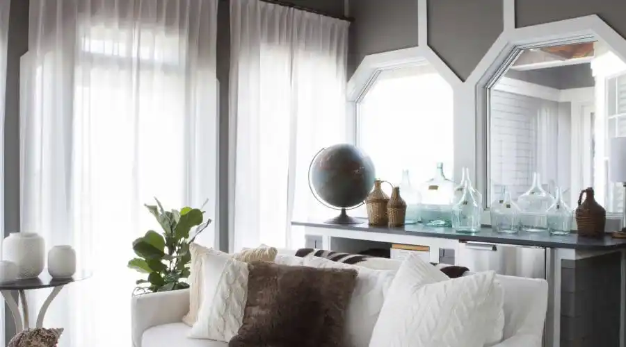 4 SEASONS ROOM 