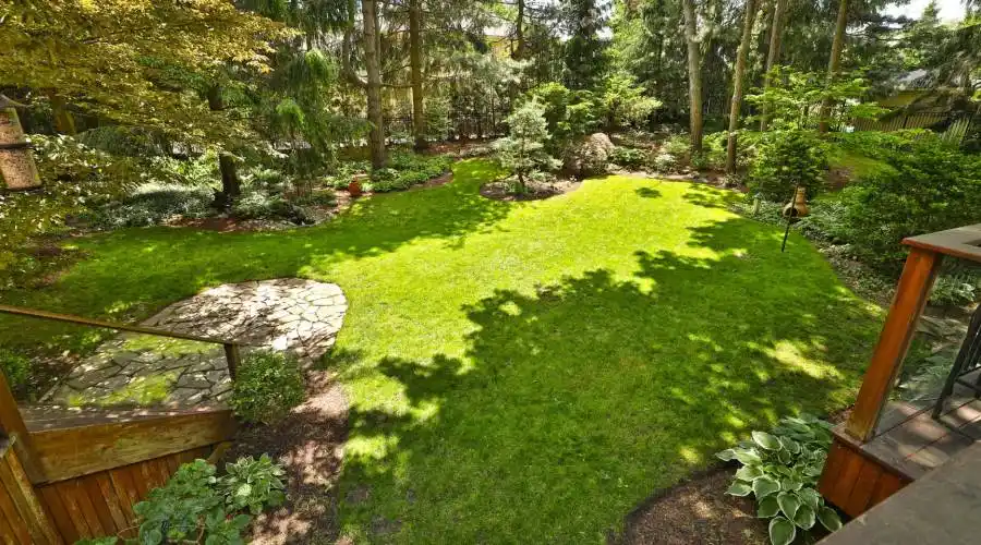 306 Lakeshore Road West,Oakville,L6K 1G1,Canada,4 Bedrooms Bedrooms,16 Rooms Rooms,4 BathroomsBathrooms,Residential,Lakeshore Road West,250627
