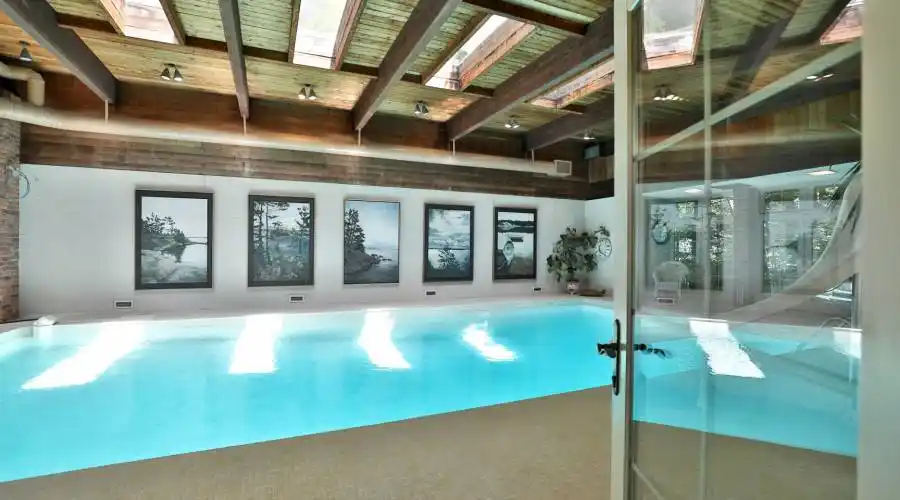 306 Lakeshore Road West,Oakville,L6K 1G1,Canada,4 Bedrooms Bedrooms,16 Rooms Rooms,4 BathroomsBathrooms,Residential,Lakeshore Road West,250627