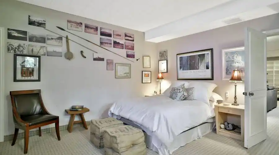 306 Lakeshore Road West,Oakville,L6K 1G1,Canada,4 Bedrooms Bedrooms,16 Rooms Rooms,4 BathroomsBathrooms,Residential,Lakeshore Road West,250627