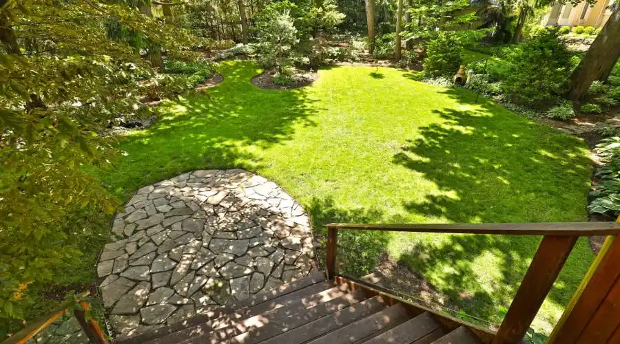 306 Lakeshore Road West,Oakville,L6K 1G1,Canada,4 Bedrooms Bedrooms,16 Rooms Rooms,4 BathroomsBathrooms,Residential,Lakeshore Road West,250627