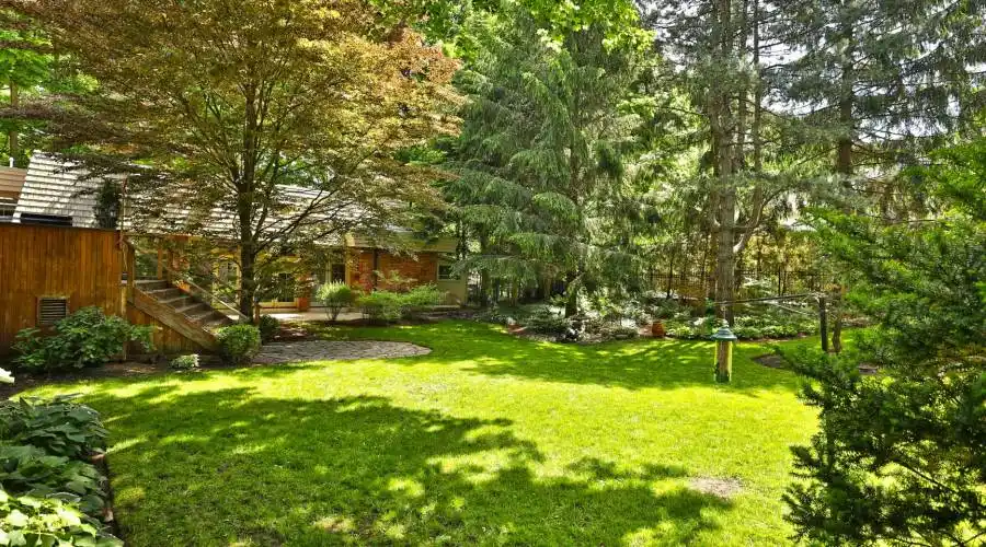 306 Lakeshore Road West,Oakville,L6K 1G1,Canada,4 Bedrooms Bedrooms,16 Rooms Rooms,4 BathroomsBathrooms,Residential,Lakeshore Road West,250627