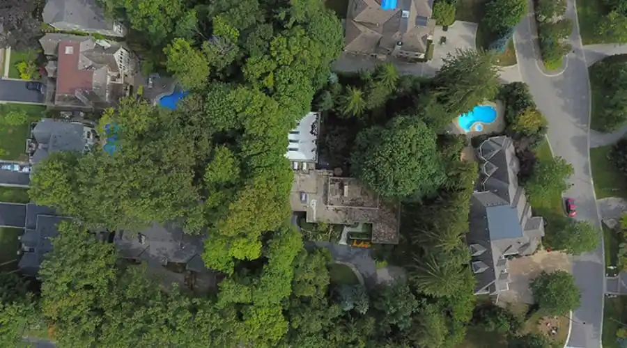 306 Lakeshore Road West,Oakville,L6K 1G1,Canada,4 Bedrooms Bedrooms,16 Rooms Rooms,4 BathroomsBathrooms,Residential,Lakeshore Road West,250627