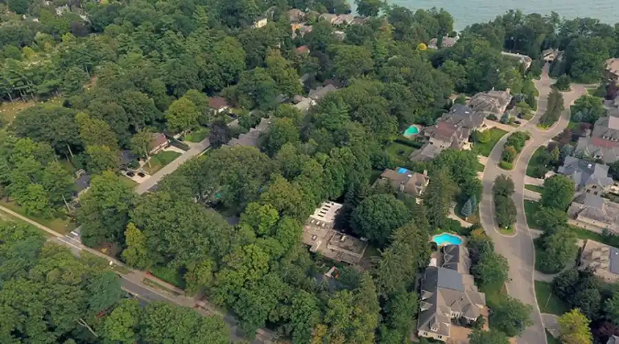 306 Lakeshore Road West,Oakville,L6K 1G1,Canada,4 Bedrooms Bedrooms,16 Rooms Rooms,4 BathroomsBathrooms,Residential,Lakeshore Road West,250627