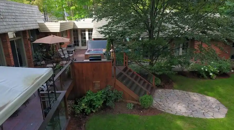 306 Lakeshore Road West,Oakville,L6K 1G1,Canada,4 Bedrooms Bedrooms,16 Rooms Rooms,4 BathroomsBathrooms,Residential,Lakeshore Road West,250627