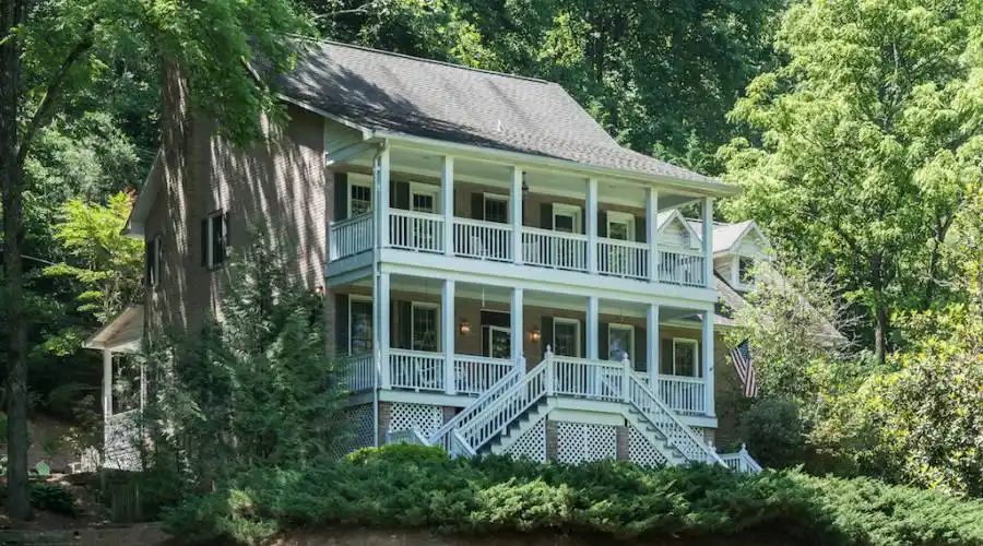 243 Poplar Lane,Pisgah Forest,North Carolina 28768,United States,4 Bedrooms Bedrooms,5 BathroomsBathrooms,Residential,Poplar ,3,252298