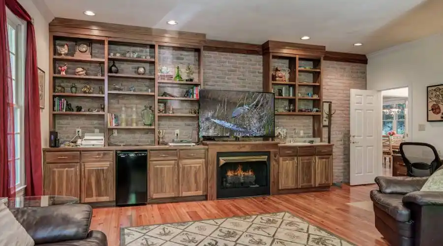 243 Poplar Lane,Pisgah Forest,North Carolina 28768,United States,4 Bedrooms Bedrooms,5 BathroomsBathrooms,Residential,Poplar ,3,252298