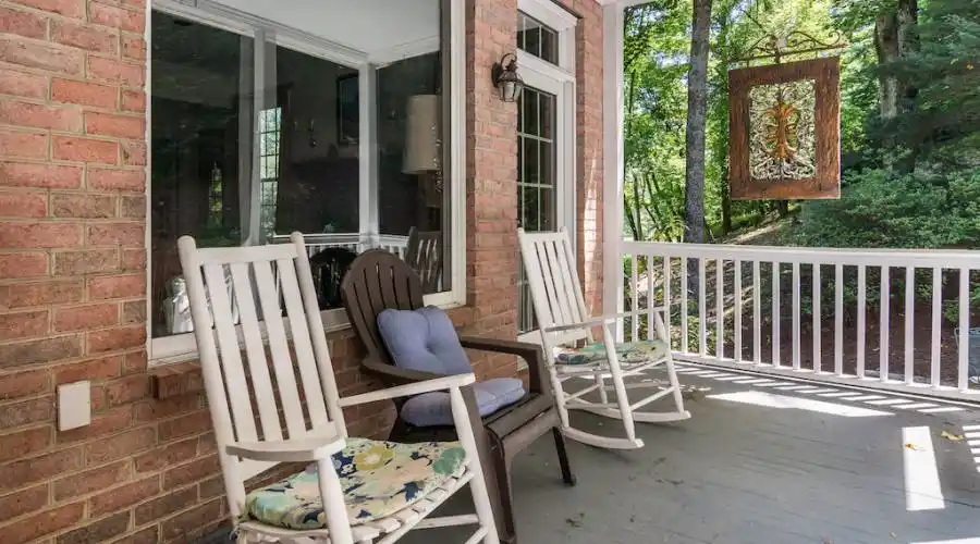 243 Poplar Lane,Pisgah Forest,North Carolina 28768,United States,4 Bedrooms Bedrooms,5 BathroomsBathrooms,Residential,Poplar ,3,252298