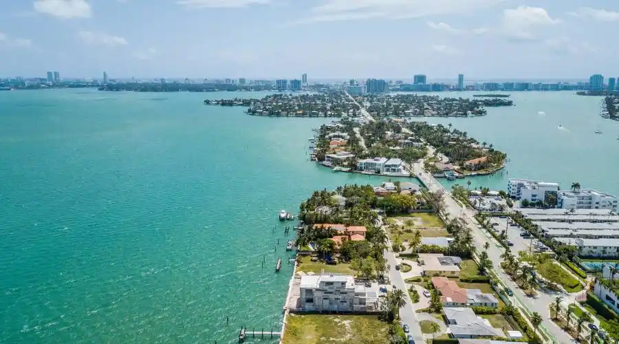 1055 Venetian Drive,Miami Beach,Florida 33139,United States,Land,Venetian,253581