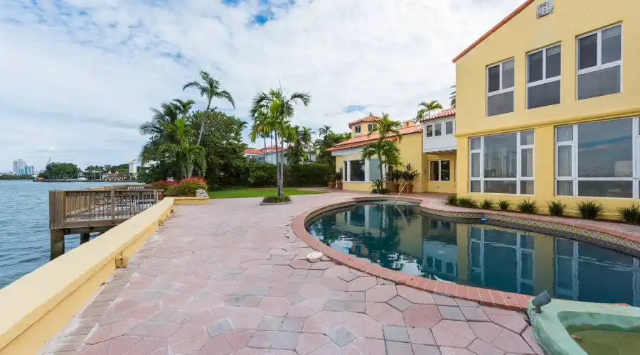 4736 N Bay Road,Miami Beach,Florida 33140,United States,9 Bedrooms Bedrooms,8 BathroomsBathrooms,Residential,N Bay Road,253583