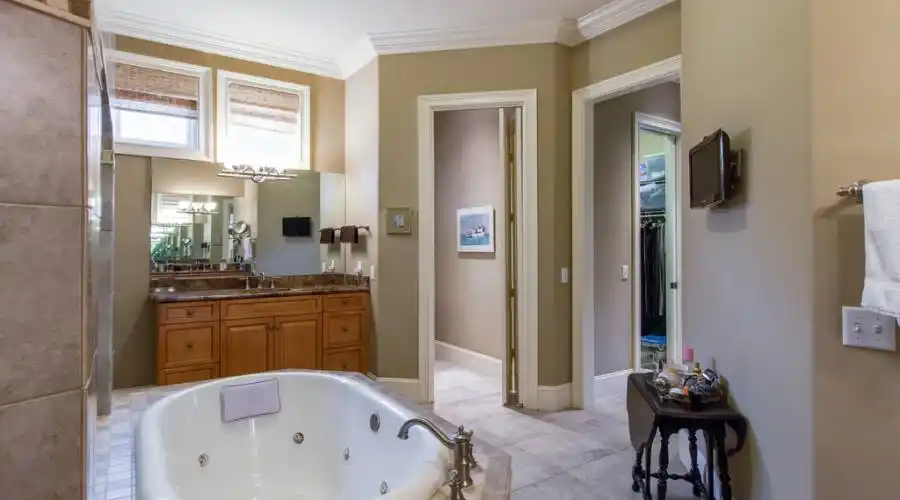 299 Farnsleigh Avenue,Bluffton,South Carolina 29910,United States,4 Bedrooms Bedrooms,4 Rooms Rooms,4 BathroomsBathrooms,Residential,Farnsleigh Avenue,254583