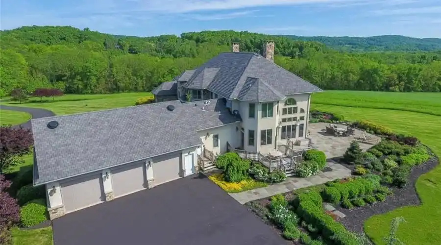 2514 Hickory Lane,Springfield Twp,Pennsylvania 18036,United States,5 Bedrooms Bedrooms,3 BathroomsBathrooms,Residential,Hickory Lane,254584