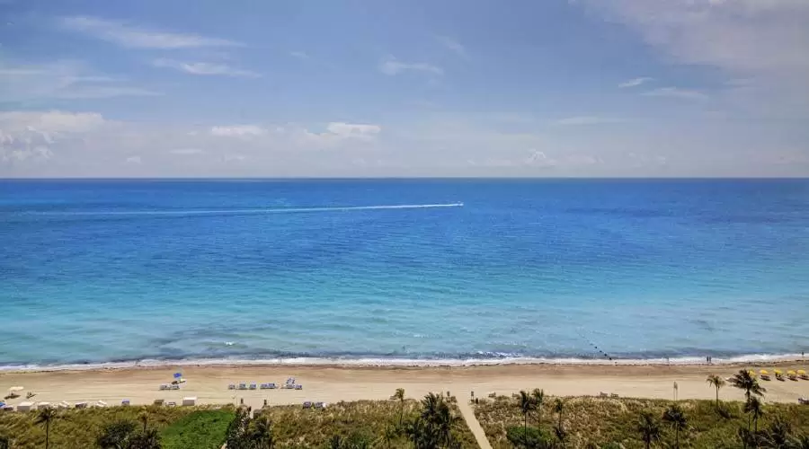 9999 Collins Ave # 17D,BAL HARBOUR,Florida 33154,United States,2 Bedrooms Bedrooms,4 BathroomsBathrooms,Waterfront,Bal Harbour Tower,Collins Ave # 17D,17,254588
