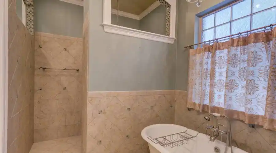 6009 Graemont Boulevard,Tyler,Texas 75703,United States,4 Bedrooms Bedrooms,10 Rooms Rooms,4 BathroomsBathrooms,Residential,Graemont Boulevard,255654