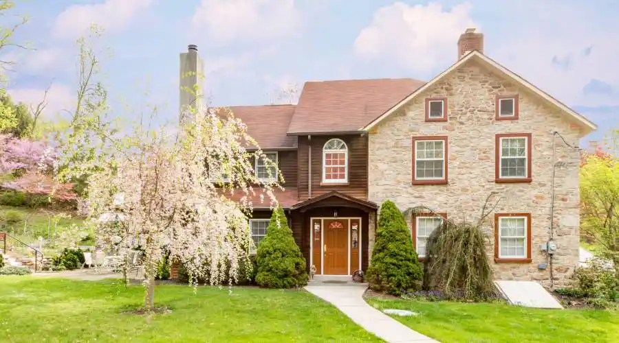 3791 Dillingersville Road,Zionsville,Pennsylvania 18092,United States,3 Bedrooms Bedrooms,10 Rooms Rooms,3 BathroomsBathrooms,Residential,Dillingersville,259005