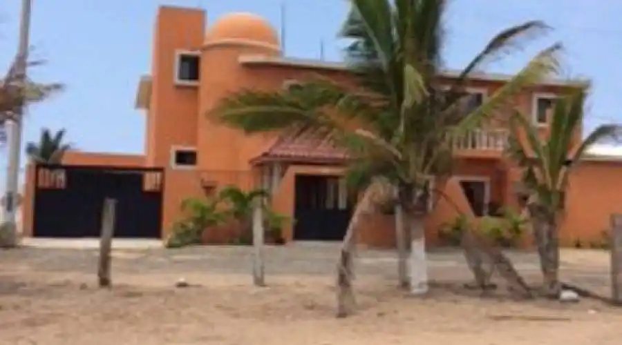 Playa Arroyo Seco,48980,Mexico,5 Bedrooms Bedrooms,3 BathroomsBathrooms,Residential,260772