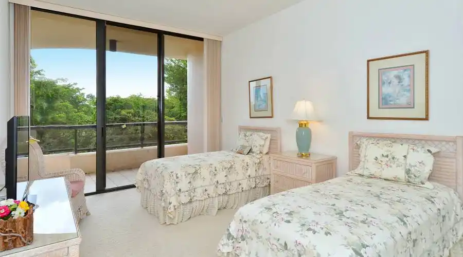 435 L'Ambiance Drive #207,Longboat Key,Florida 34228,United States,3 Bedrooms Bedrooms,5 Rooms Rooms,4 BathroomsBathrooms,Residential,L'Ambiance,L'Ambiance Drive #207,2,263718