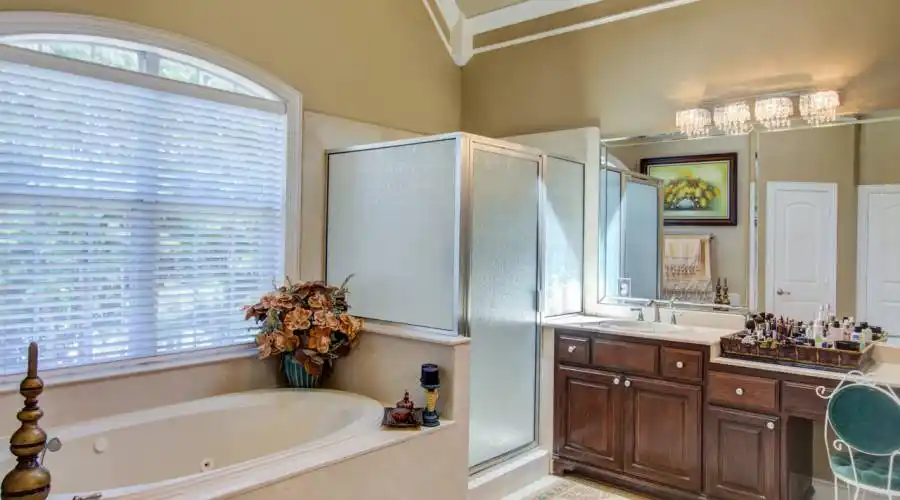 2015 Dressage Lane,Tyler,Texas 75703,United States,5 Bedrooms Bedrooms,10 Rooms Rooms,4 BathroomsBathrooms,Residential,Dressage Lane,264465