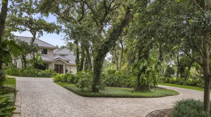7925 S Tropical Trail,Merritt Island,Florida 32952,United States,5 Bedrooms Bedrooms,27 Rooms Rooms,6 BathroomsBathrooms,Residential,S Tropical Trail,265131