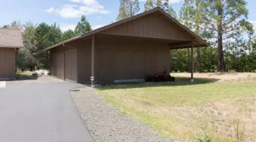 130 Cross Creek Drive,Roseburg,Oregon 97471,United States,3 Bedrooms Bedrooms,10 Rooms Rooms,3 BathroomsBathrooms,Residential,Cross Creek Drive,265474